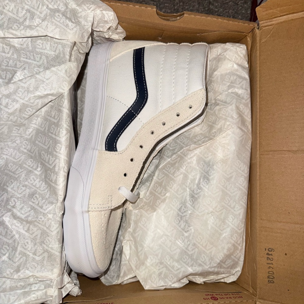 Vans Men's White and Navy Sneakers
